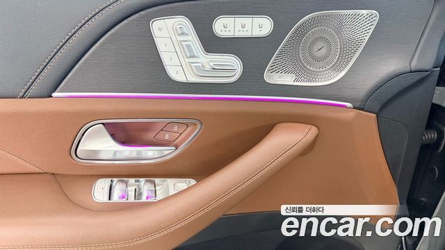 Mercedes-Benz GLE-Class 2025 — photo 9
