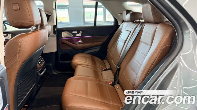 Mercedes-Benz GLE-Class 2025 — photo 10
