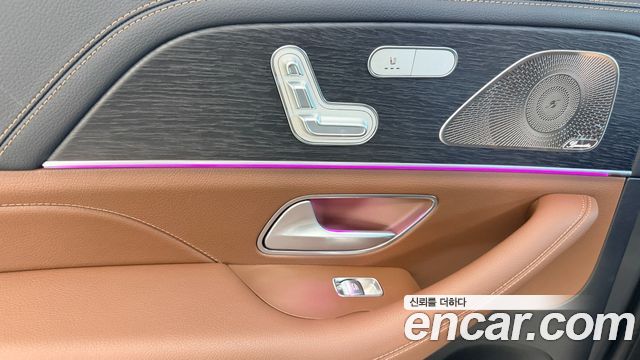 Mercedes-Benz GLE-Class 2025 — photo 11