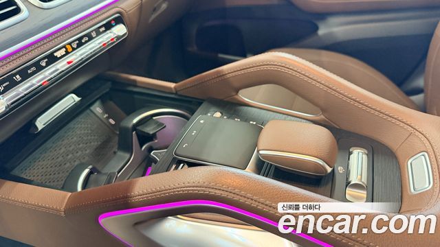 Mercedes-Benz GLE-Class 2025 — photo 17