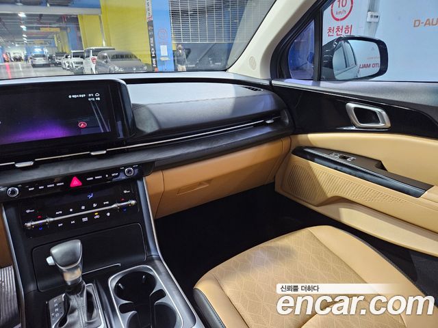 Kia Canival 2023 — photo 9