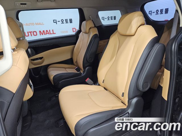Kia Canival 2023 — photo 12