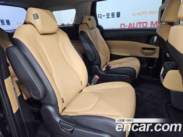 Kia Canival 2023 — photo 13