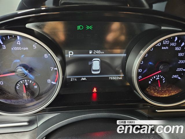 Kia Canival 2023 — photo 15