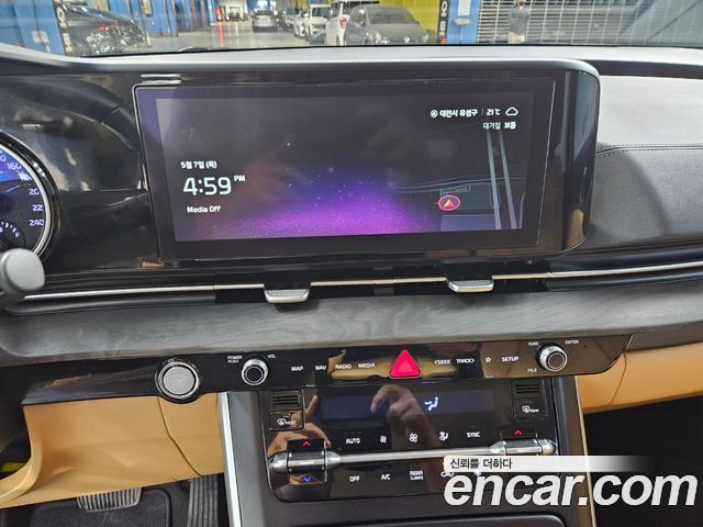 Kia Canival 2023 — photo 17