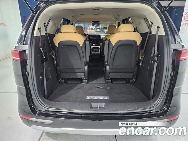 Kia Canival 2023 — photo 20