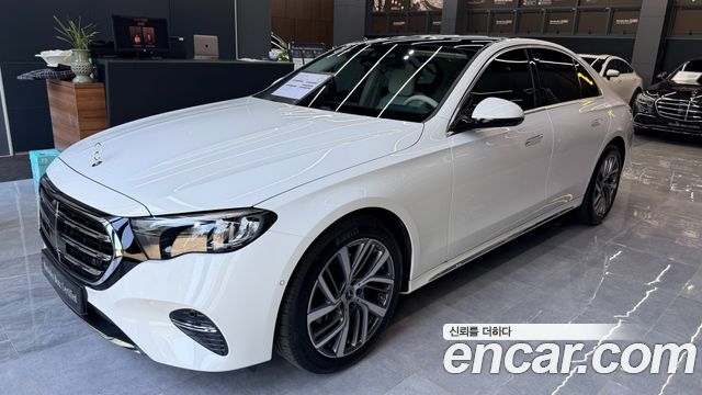 Mercedes-Benz E-Class 2024 — photo 1