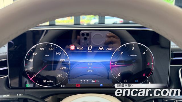 Mercedes-Benz E-Class 2024 — photo 6