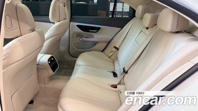 Mercedes-Benz E-Class 2024 — photo 10