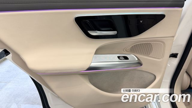 Mercedes-Benz E-Class 2024 — photo 12