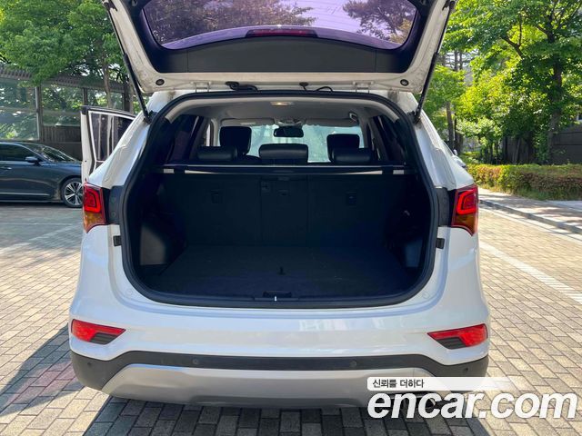 Hyundai Santafe 2016 — photo 11