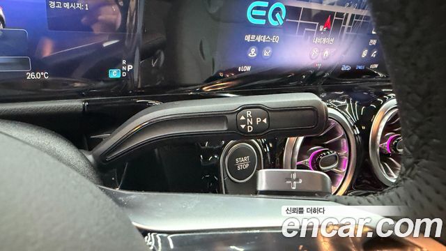 Mercedes-Benz EQA 2026 — photo 9