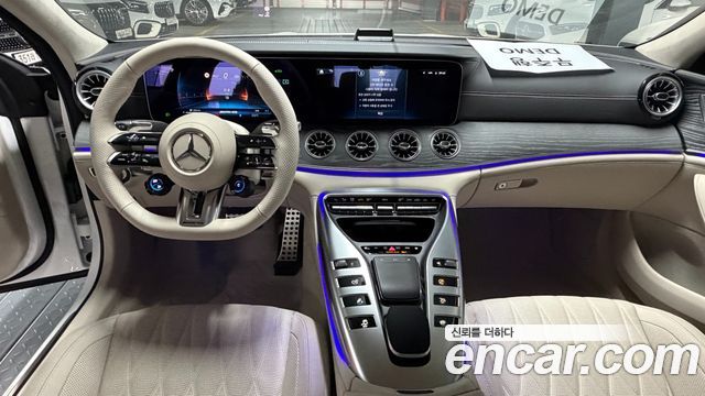 Mercedes-Benz AMG GT 2025 — photo 14