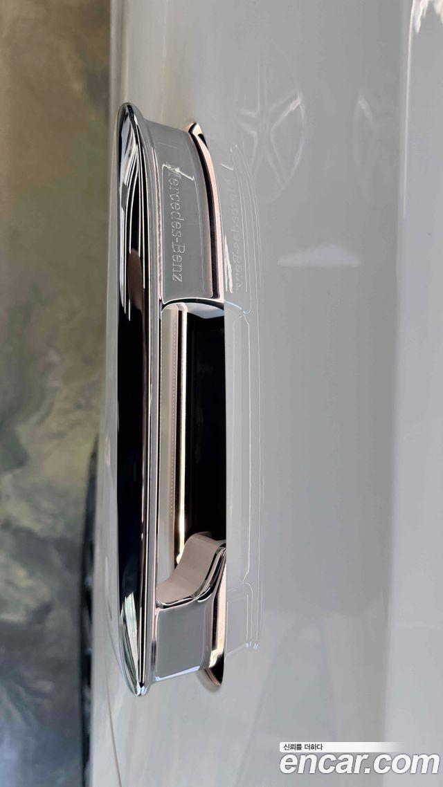 Mercedes-Benz E-Class 2025 — photo 6