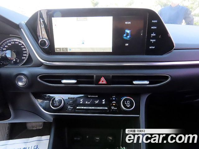 Hyundai Sonata 2020 — photo 13