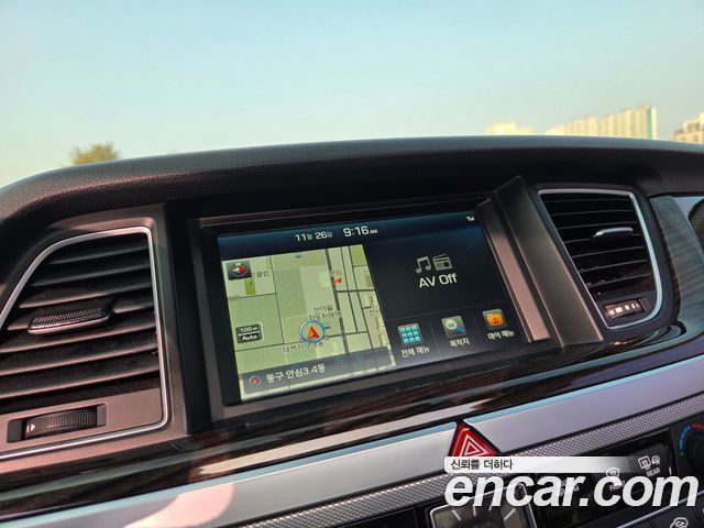 Genesis G80 2018 — photo 12