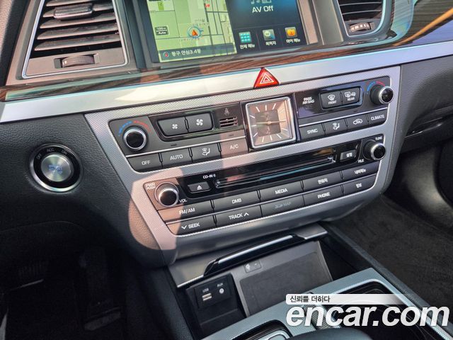 Genesis G80 2018 — photo 14