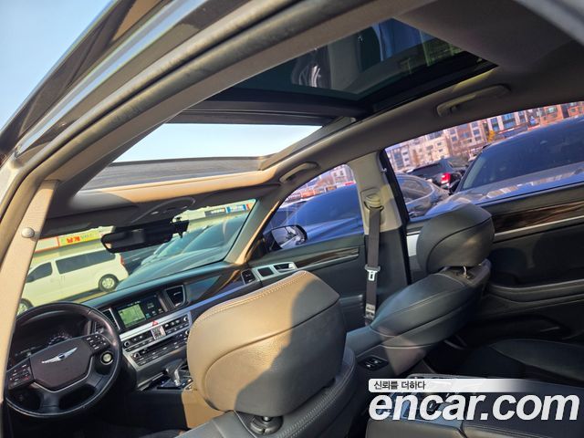 Genesis G80 2018 — photo 18