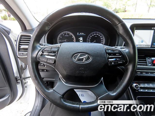 Hyundai Grandeur 2019 — photo 8