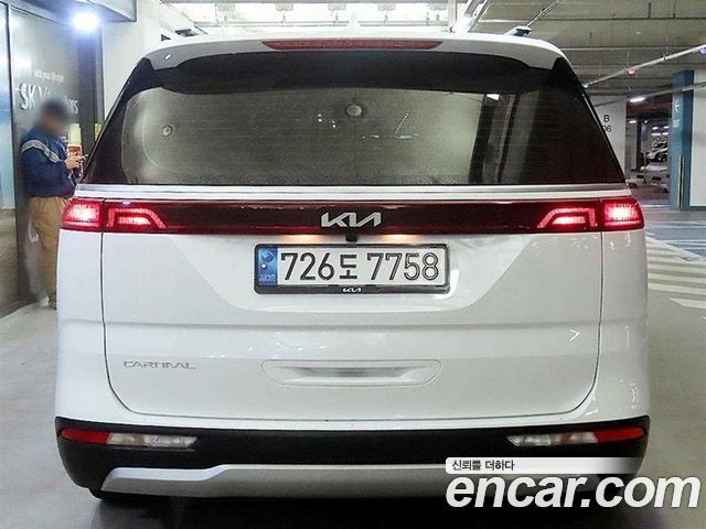 Kia Canival 2023 — photo 5