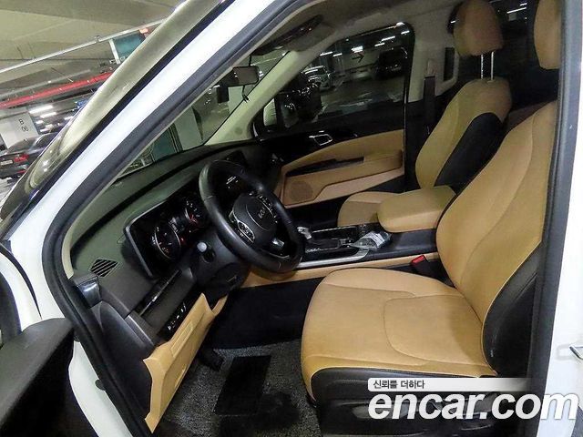 Kia Canival 2023 — photo 6