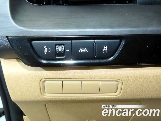 Kia Canival 2023 — photo 14