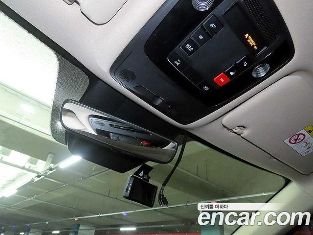 Kia Canival 2023 — photo 17