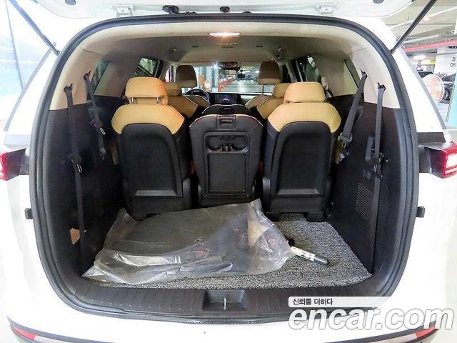 Kia Canival 2023 — photo 18