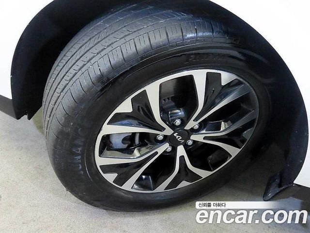 Kia Canival 2023 — photo 20