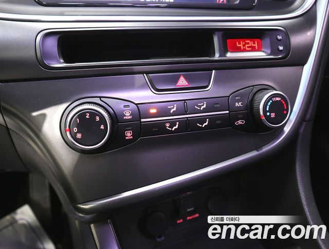 Kia K5 2015 — photo 17