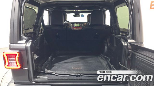 Jeep Wrangler 2019 — photo 26