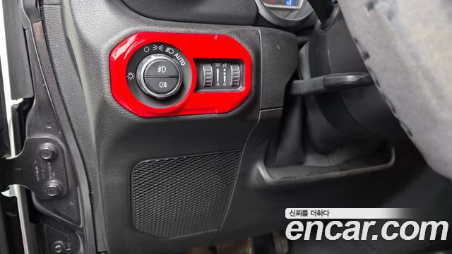 Jeep Wrangler 2019 — photo 30