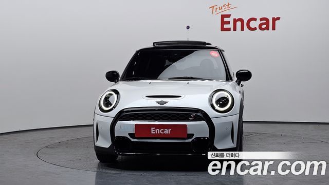 Mini Cooper 2024 — photo 3
