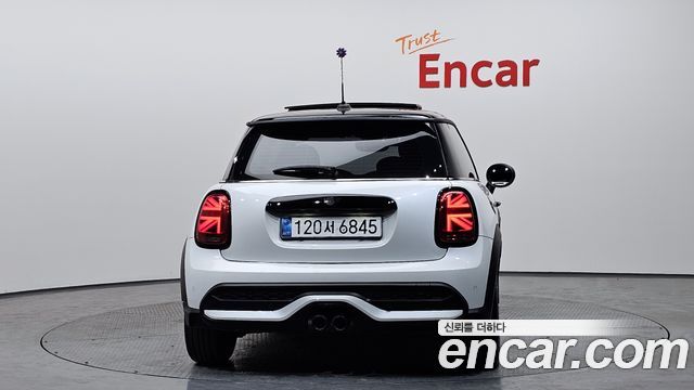 Mini Cooper 2024 — photo 4