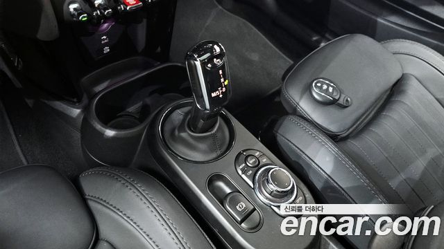 Mini Cooper 2024 — photo 9