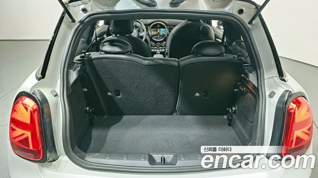 Mini Cooper 2024 — photo 20