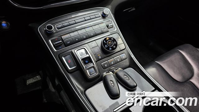 Hyundai Santafe 2021 — photo 9