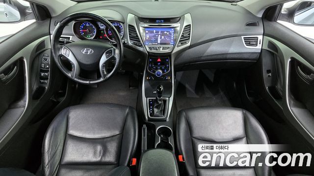 Hyundai AVANTE 2015 — photo 7