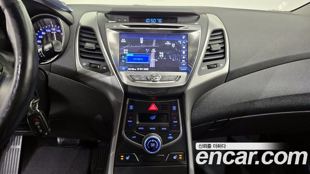 Hyundai AVANTE 2015 — photo 14