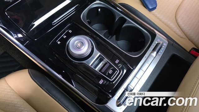 Kia Canival 2021 — photo 12