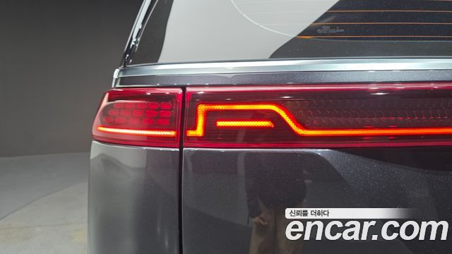 Kia Canival 2021 — photo 9