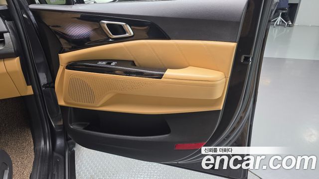 Kia Canival 2021 — photo 15