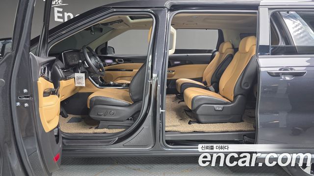 Kia Canival 2021 — photo 30