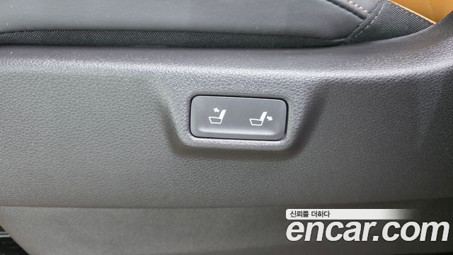 Kia Canival 2021 — photo 31