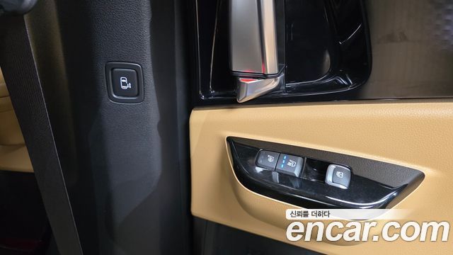 Kia Canival 2021 — photo 32