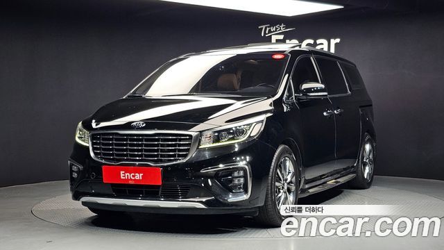 Kia Canival 2019 — photo 1