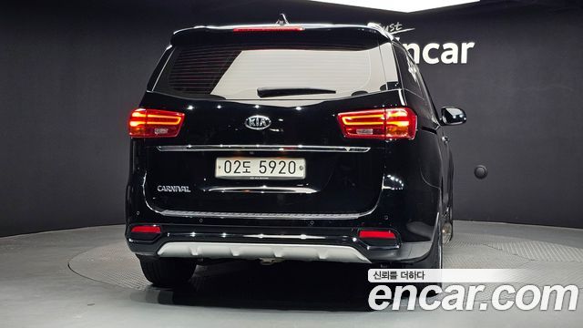 Kia Canival 2019 — photo 4
