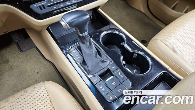 Kia Canival 2019 — photo 12