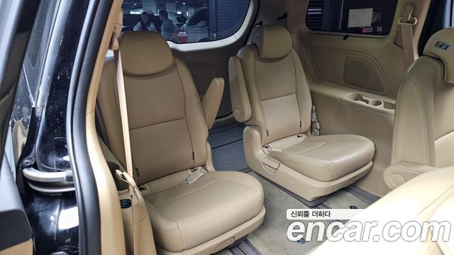 Kia Canival 2019 — photo 18