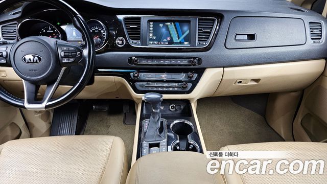 Kia Canival 2019 — photo 20